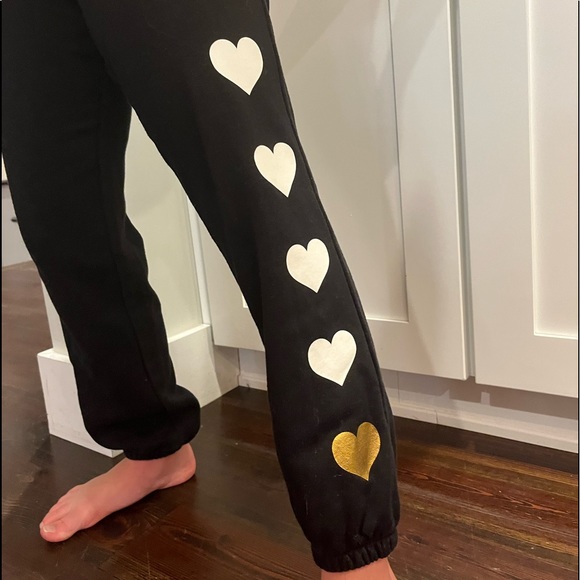 Girls Old Navy Sweat Pants With Heart Design - Picture 3 of 6